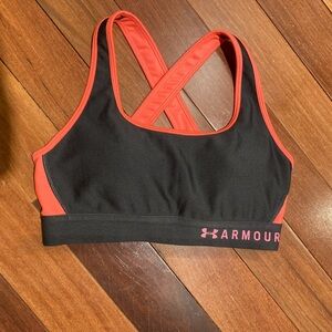 Under Armour Women's Black and Pink Sports Bra size M